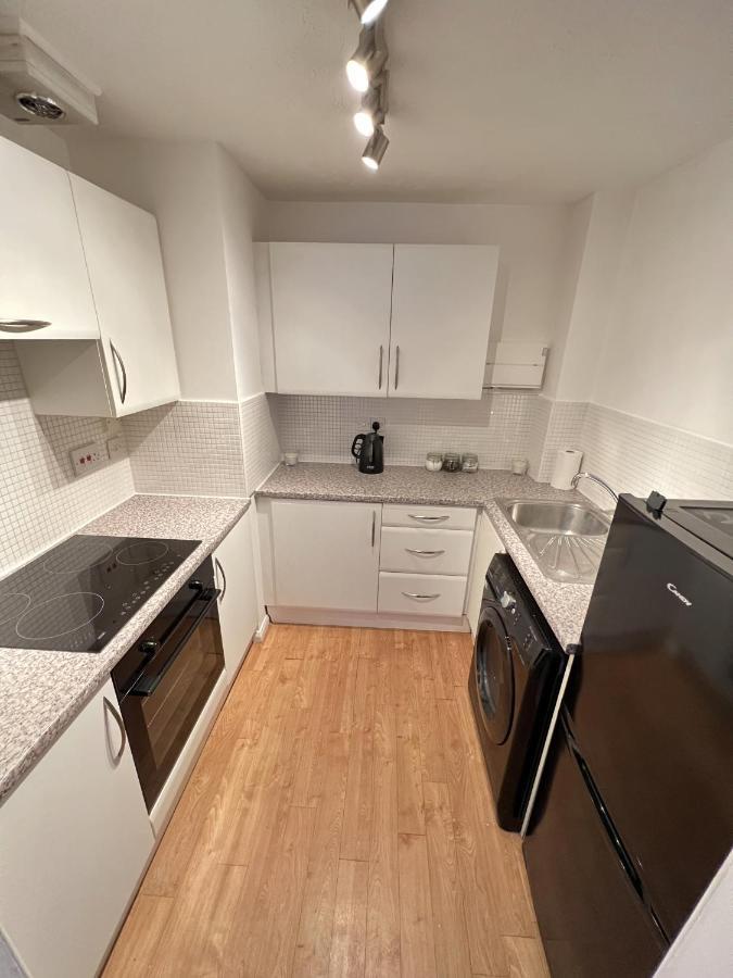 Luxury 2 Bed Apartment Stansted Airport Bishops Stortford Бішопс-Стортфорд Екстер'єр фото